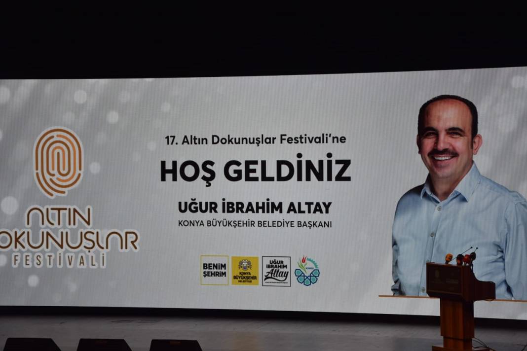 İpek Yolu Temalı Altın Dokunuşlar Sergisi Konya’da kapılarını açtı 19